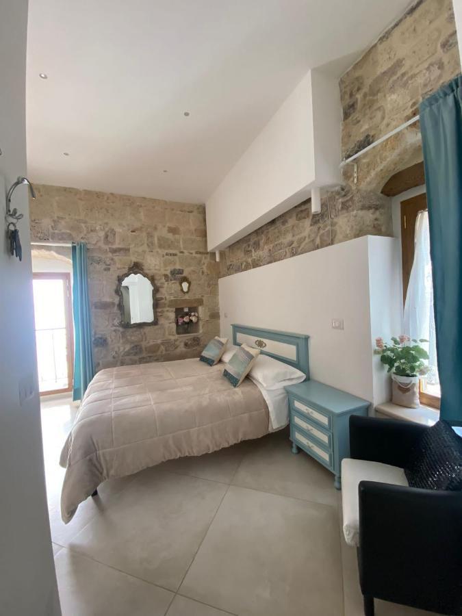 Dimora Del Carmine Hotel บารี ภายนอก รูปภาพ