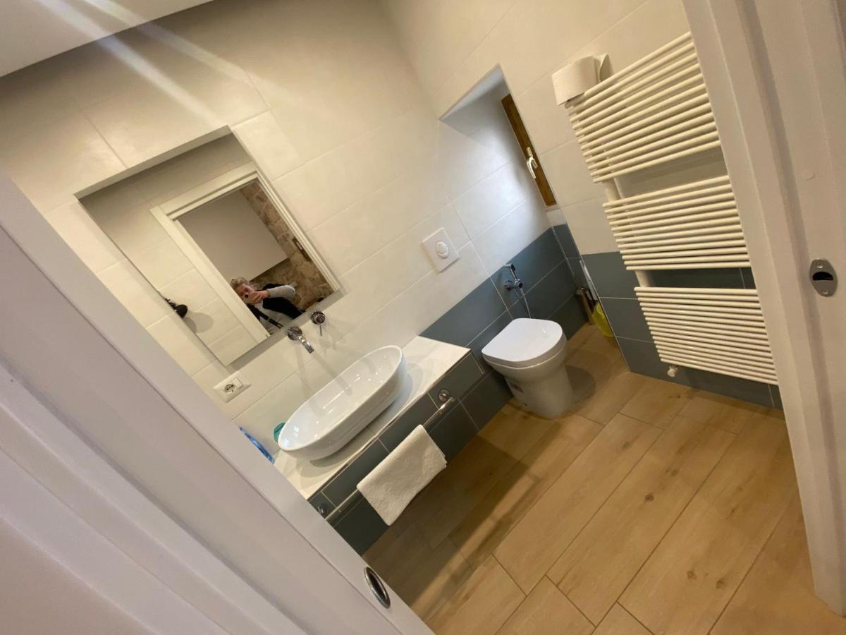 Dimora Del Carmine Hotel บารี ภายนอก รูปภาพ