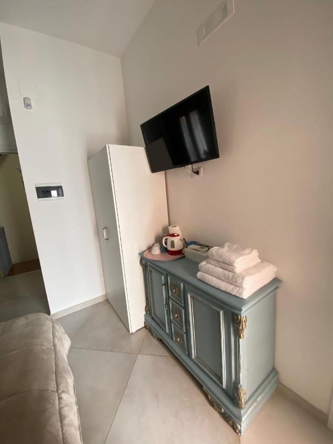 Dimora Del Carmine Hotel บารี ภายนอก รูปภาพ