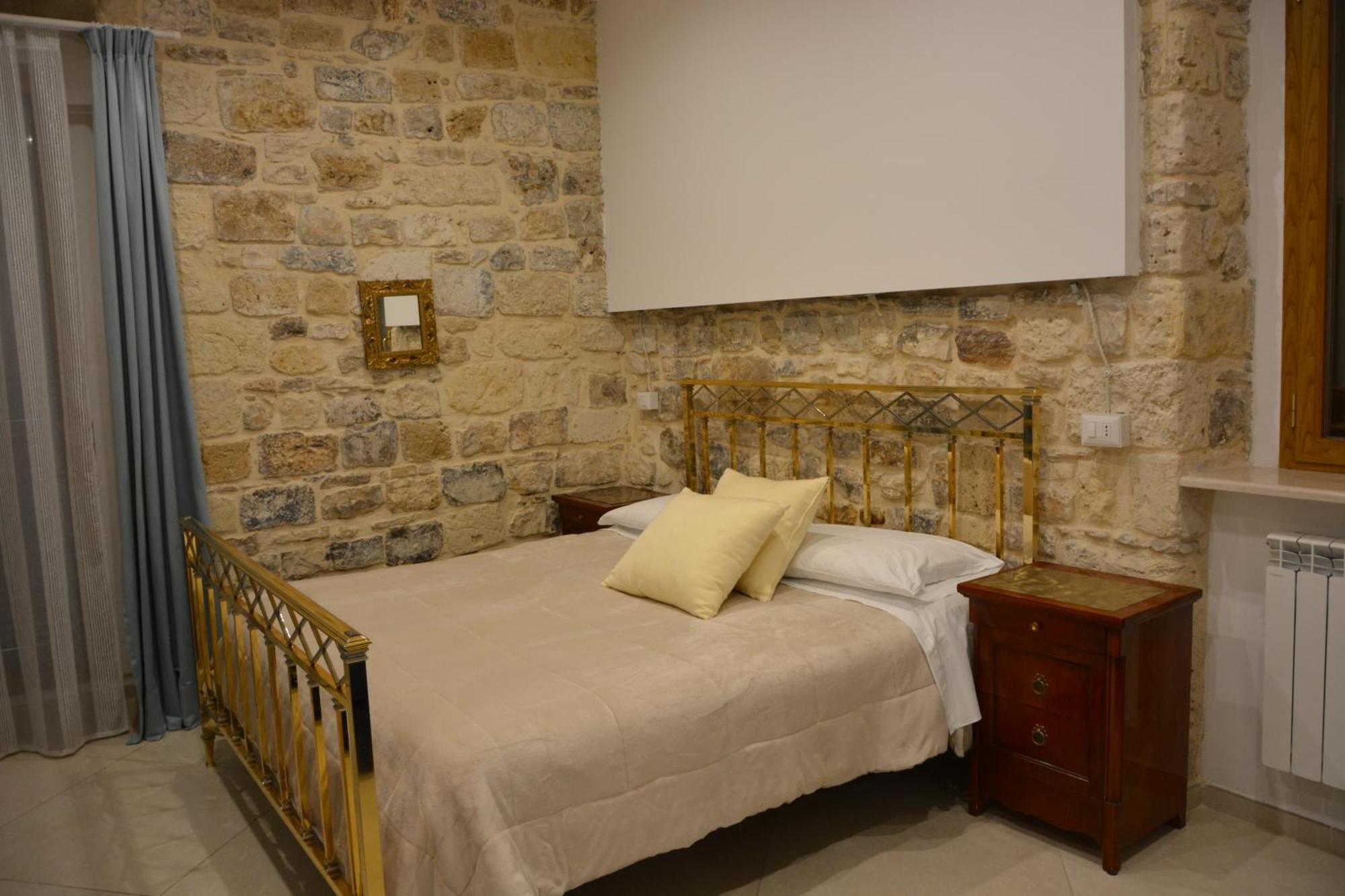 Dimora Del Carmine Hotel บารี ภายนอก รูปภาพ
