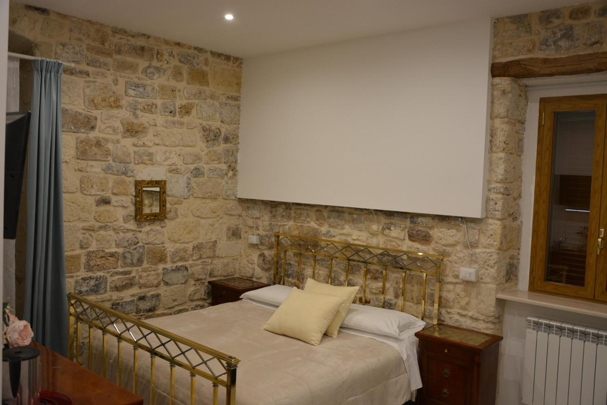 Dimora Del Carmine Hotel บารี ภายนอก รูปภาพ