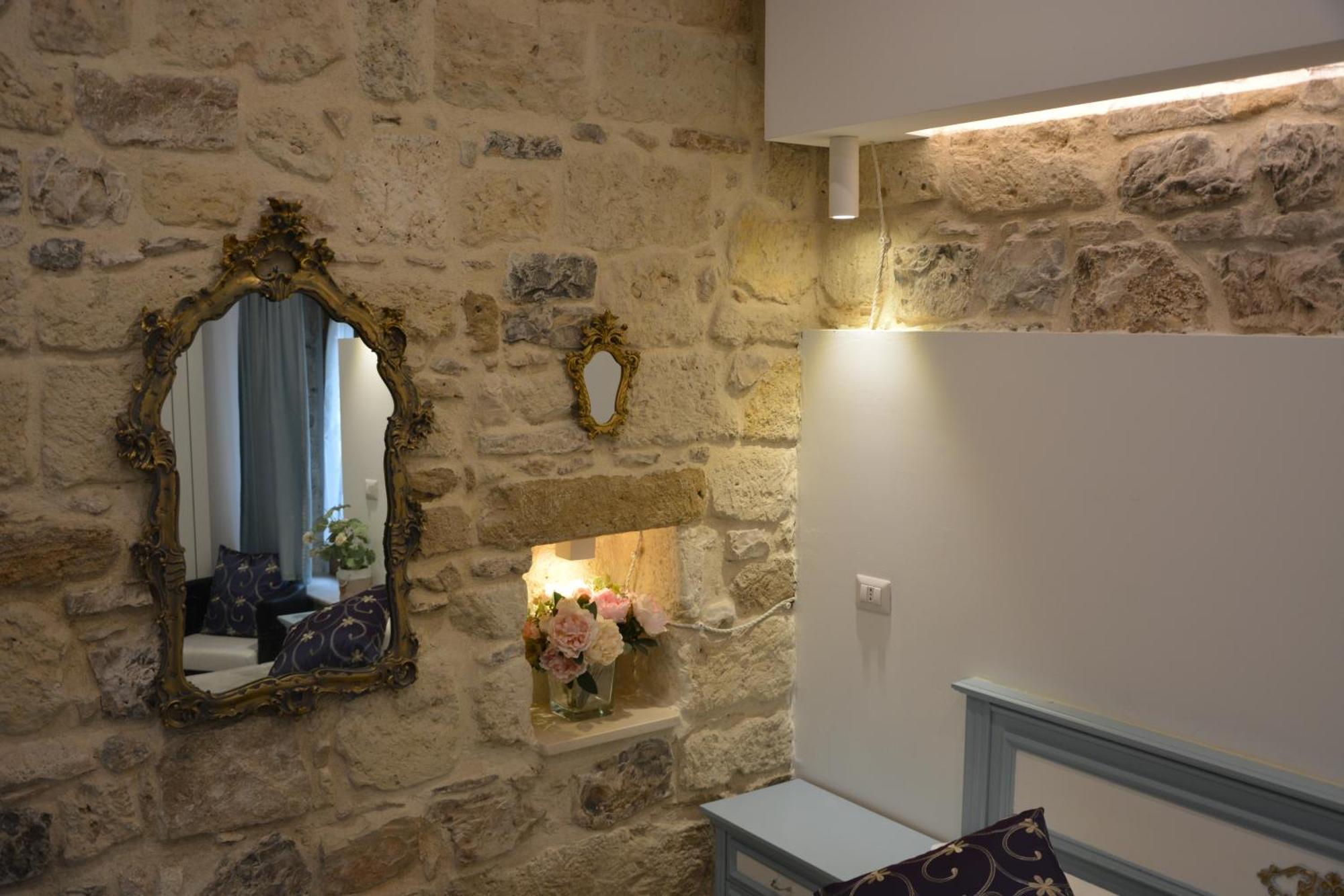 Dimora Del Carmine Hotel บารี ภายนอก รูปภาพ