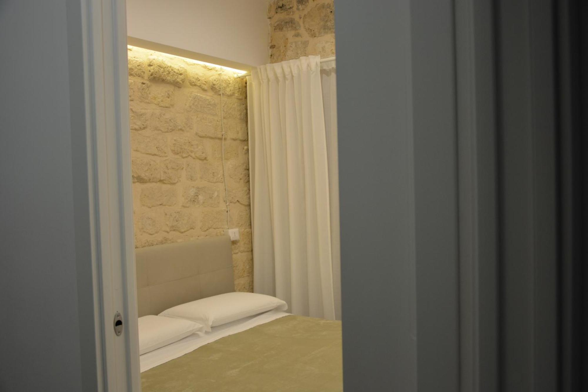 Dimora Del Carmine Hotel บารี ภายนอก รูปภาพ