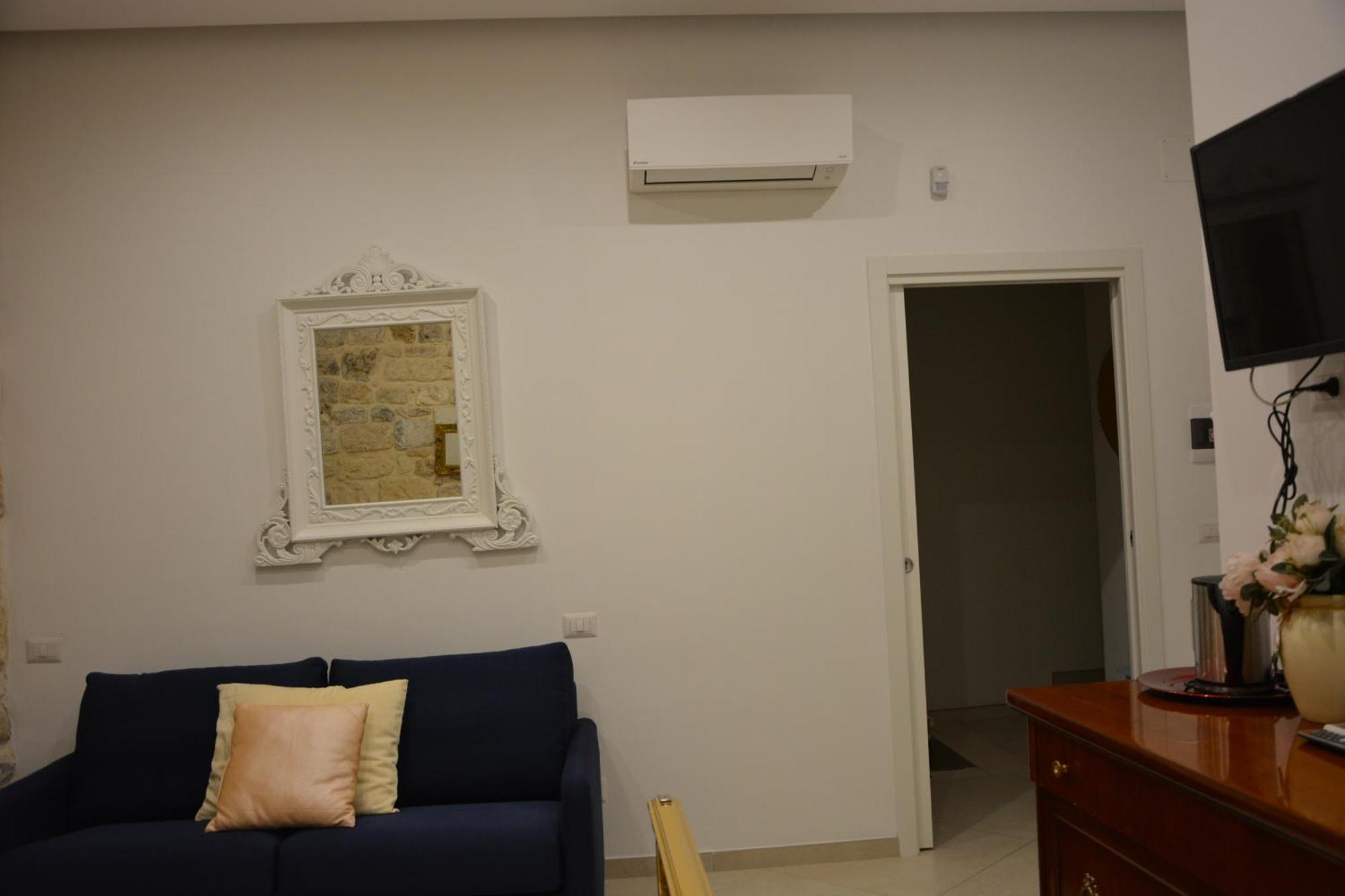 Dimora Del Carmine Hotel บารี ภายนอก รูปภาพ