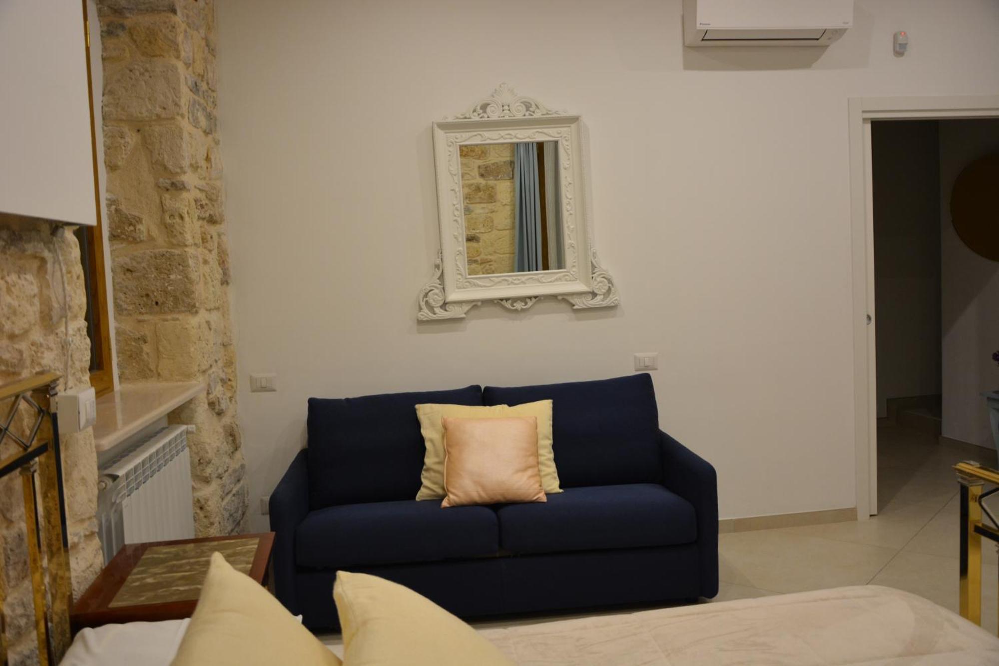 Dimora Del Carmine Hotel บารี ภายนอก รูปภาพ