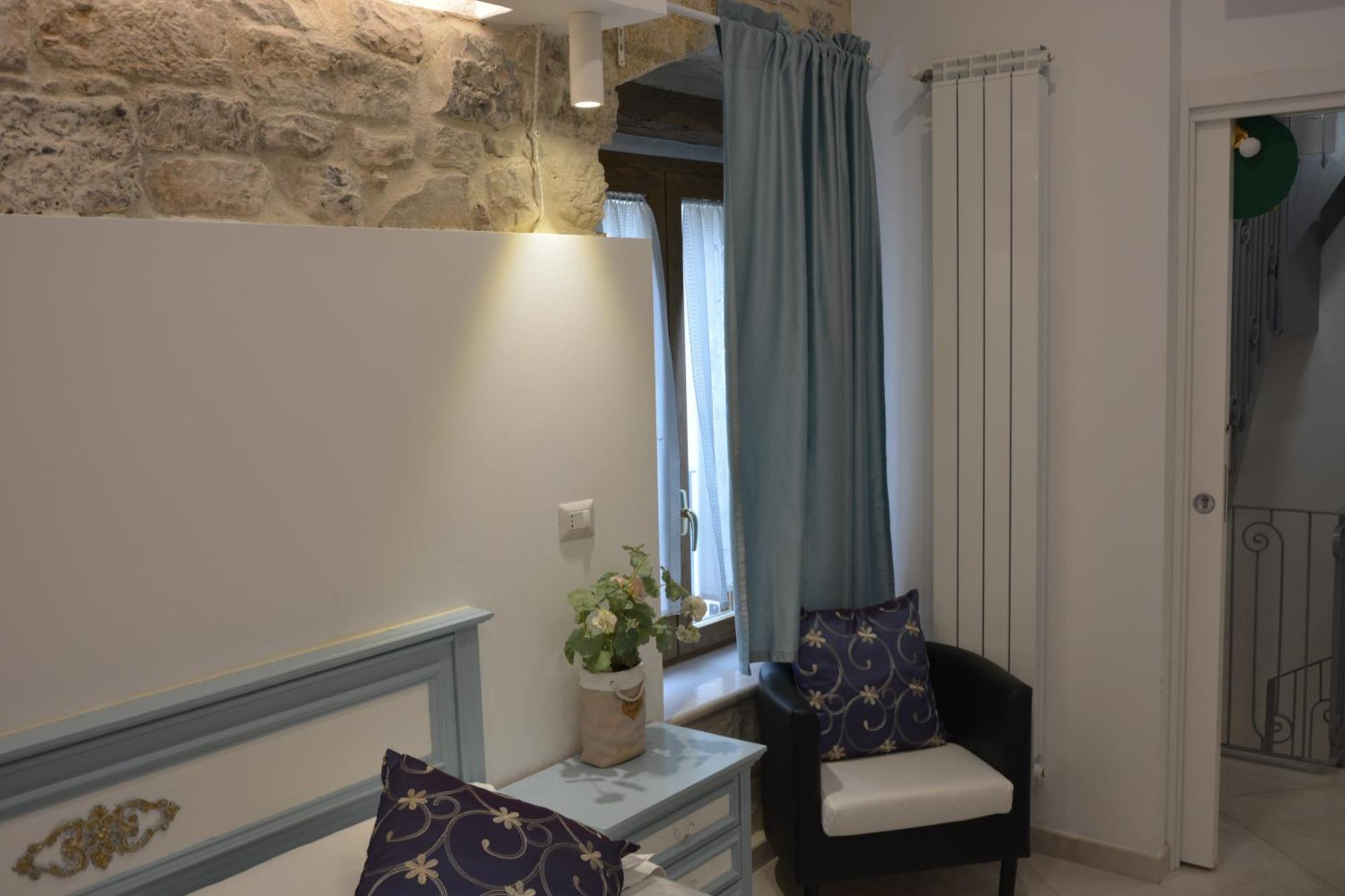 Dimora Del Carmine Hotel บารี ภายนอก รูปภาพ