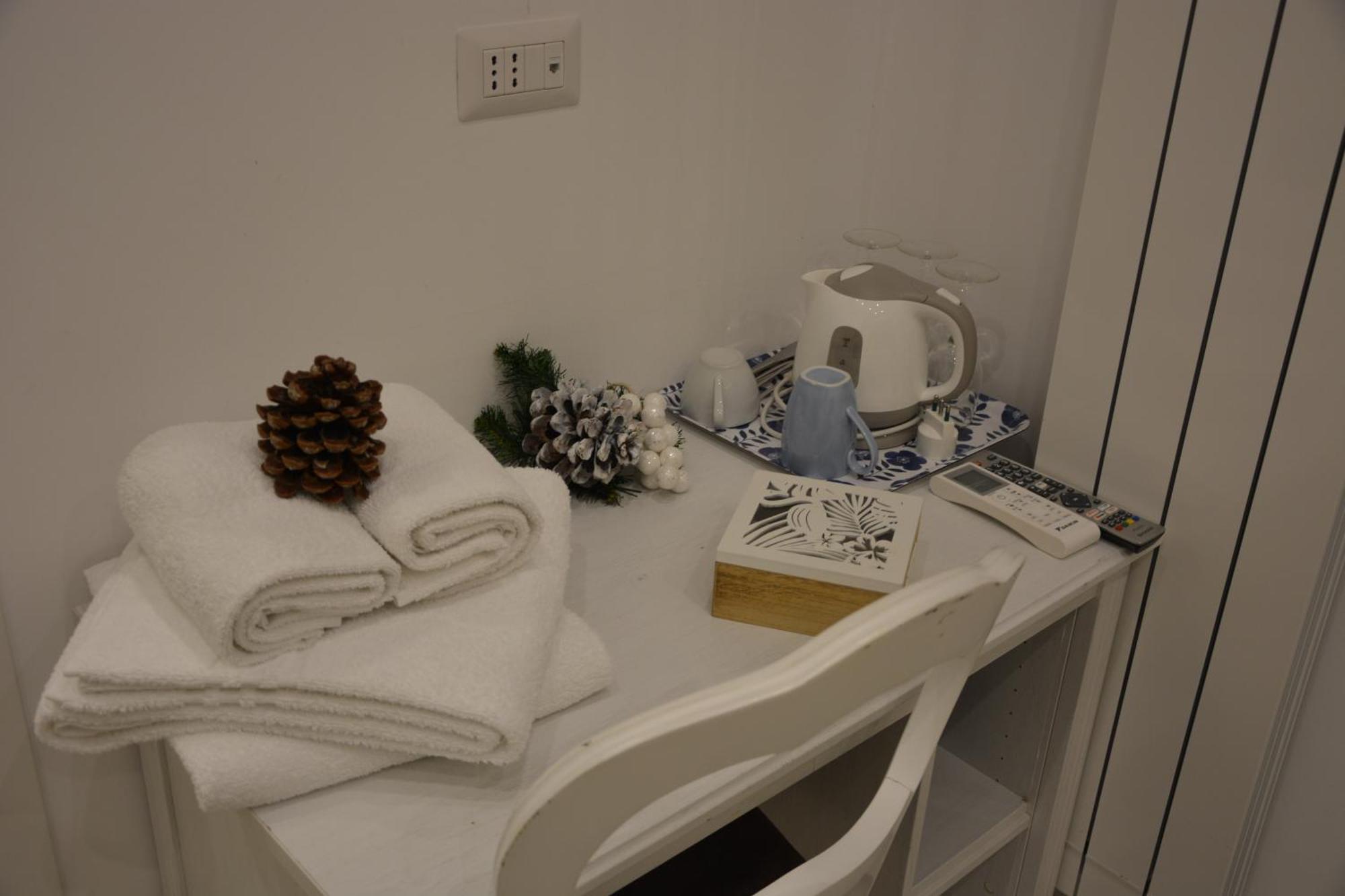 Dimora Del Carmine Hotel บารี ภายนอก รูปภาพ